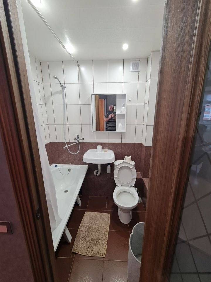 3366593-11