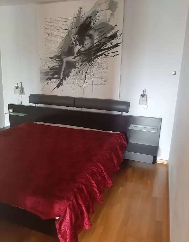 4351872-7