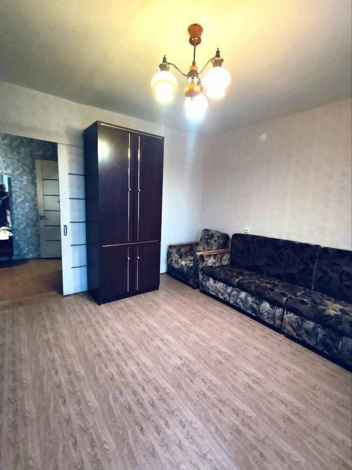 3118261-3