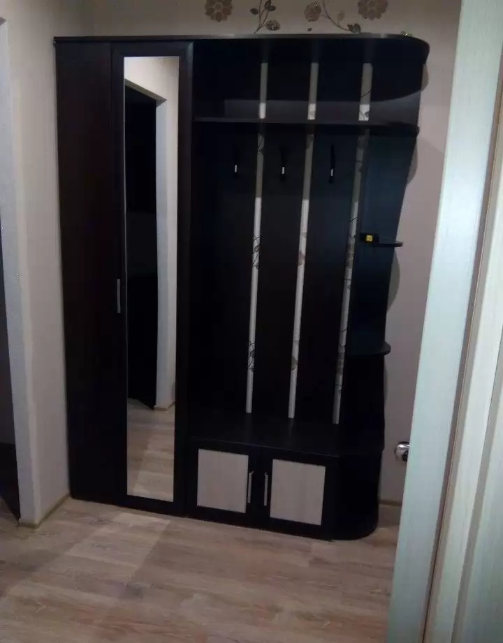 4257792-8