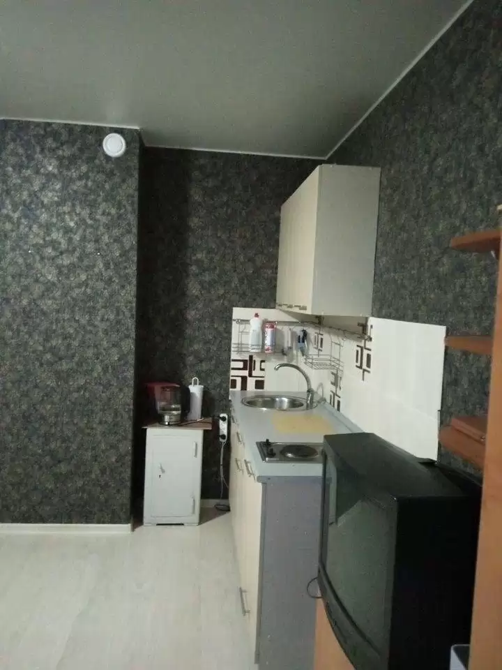 3992266-8