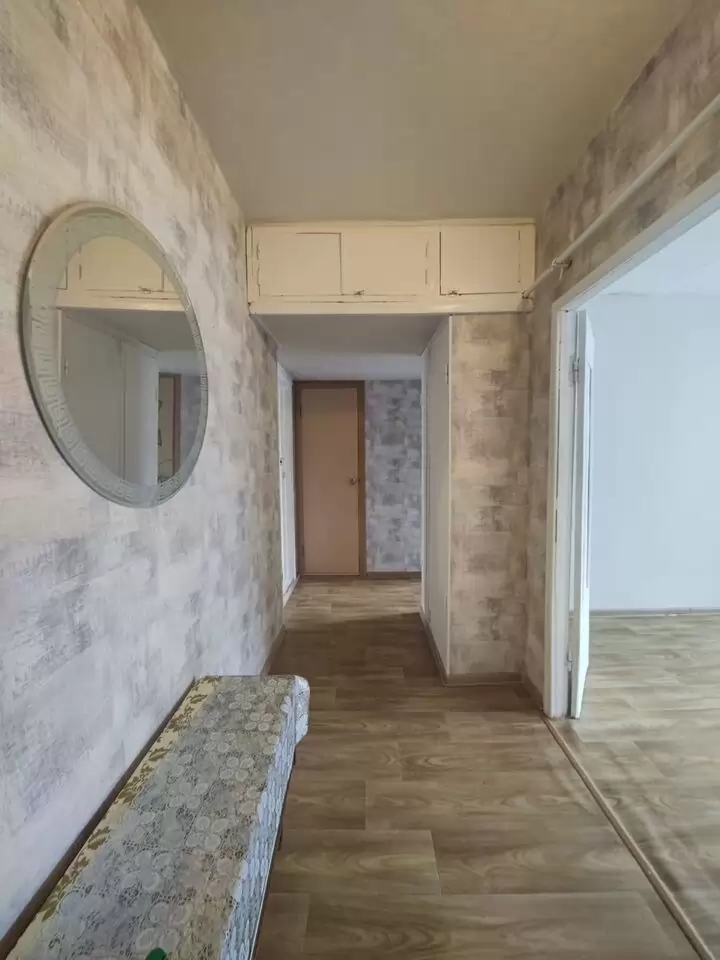 4398252-9