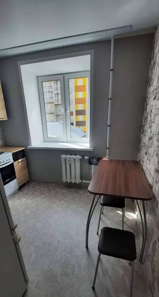 р (3)