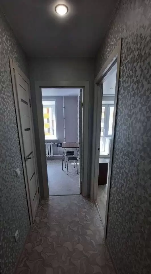 р (7)