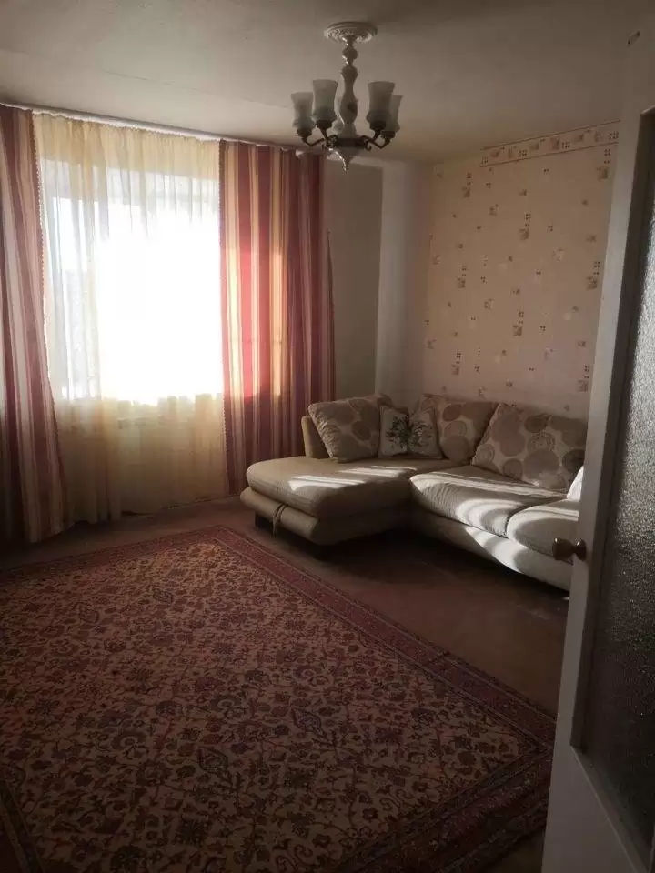 й