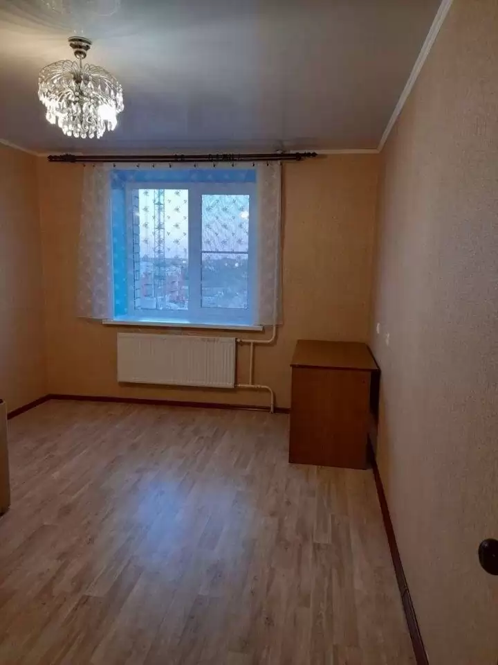 1895379-6