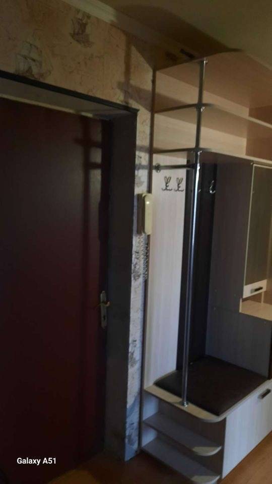698778-3