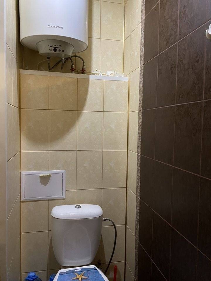 853869-6