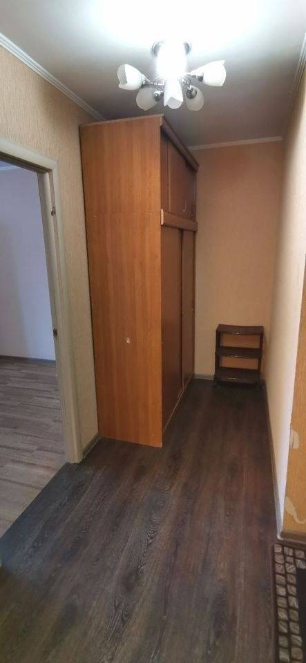 972556-9