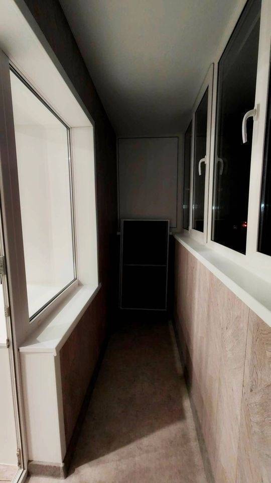 858728-4
