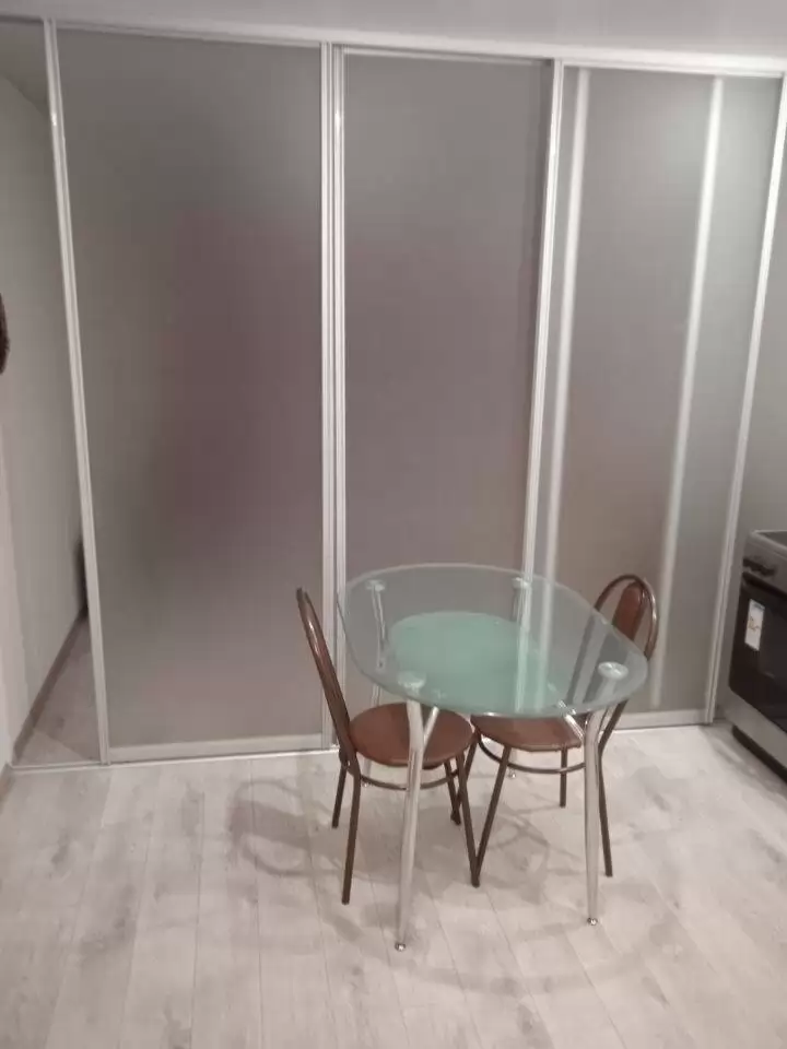 1096953-2