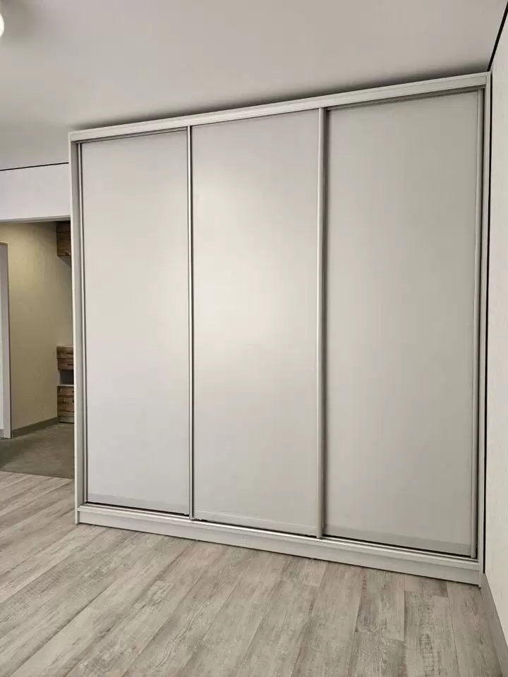 1099580-8