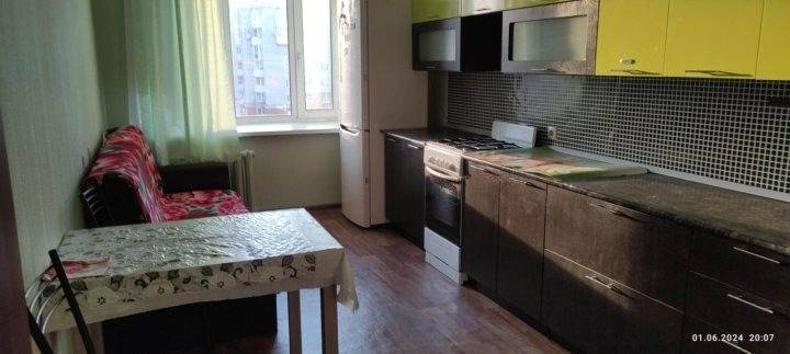 665c92955bdc6d81f90f9b06-2