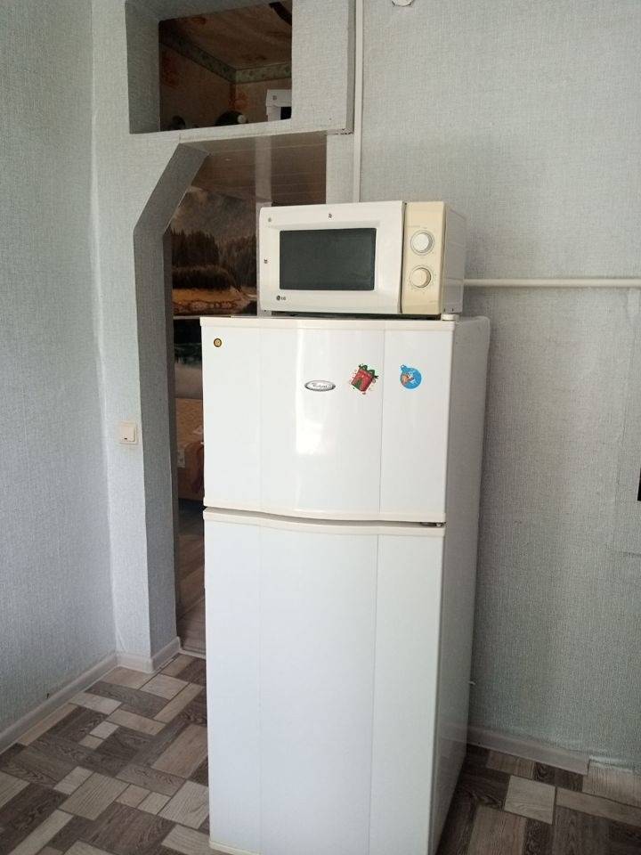 1680869-2