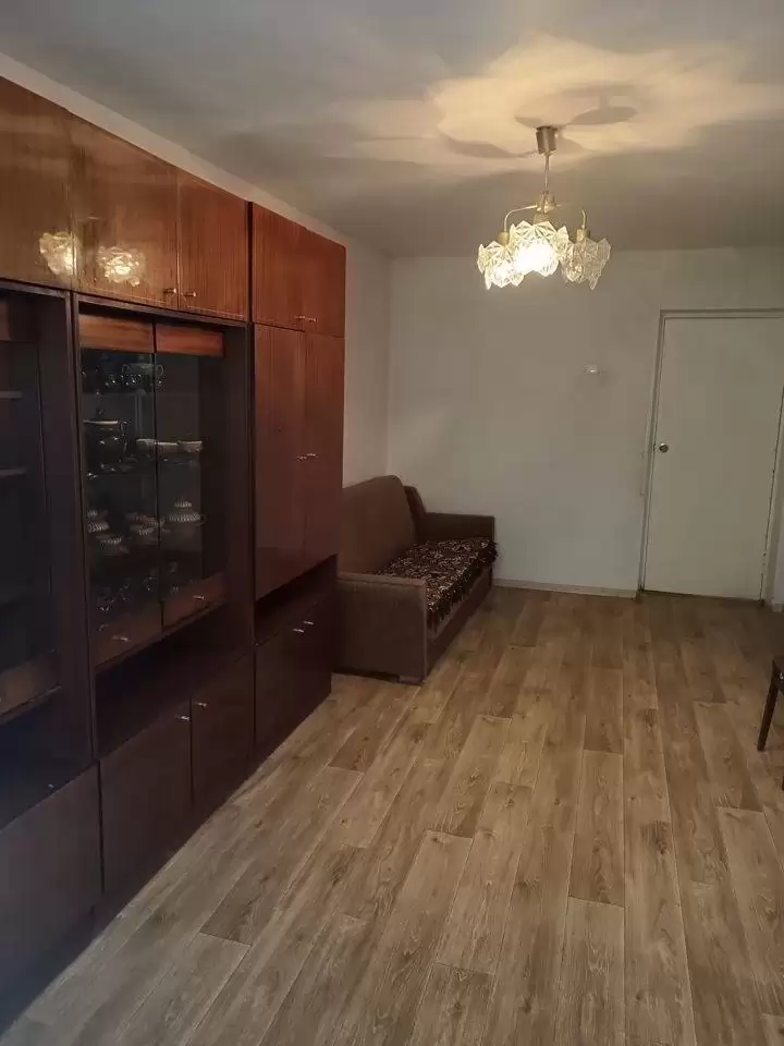 1734849-5