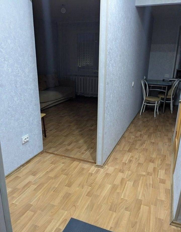 4268940-5