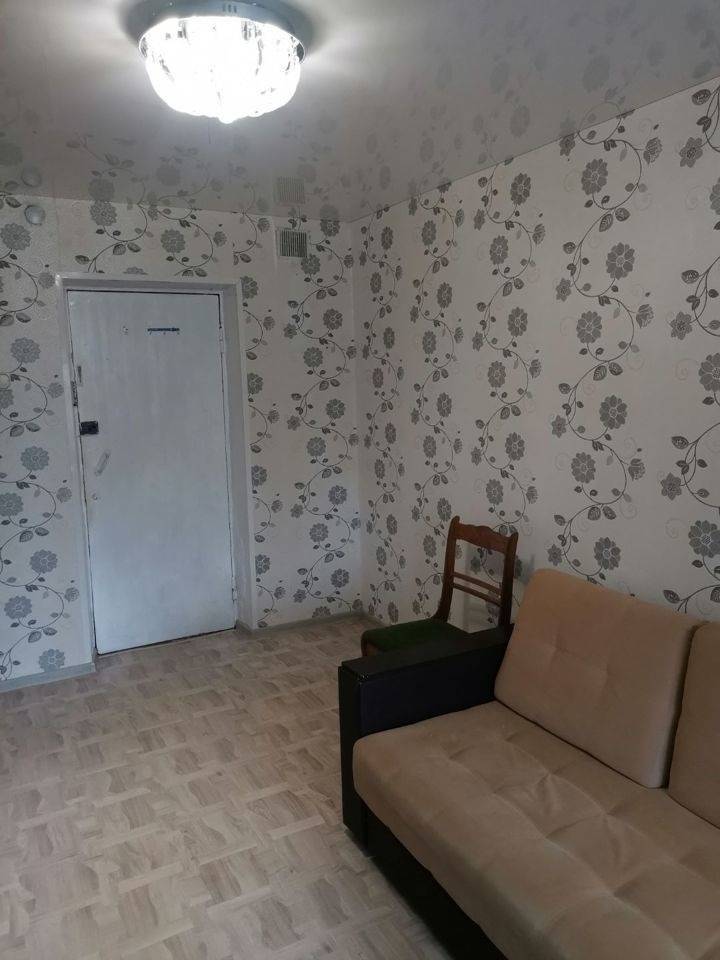 1900933-4