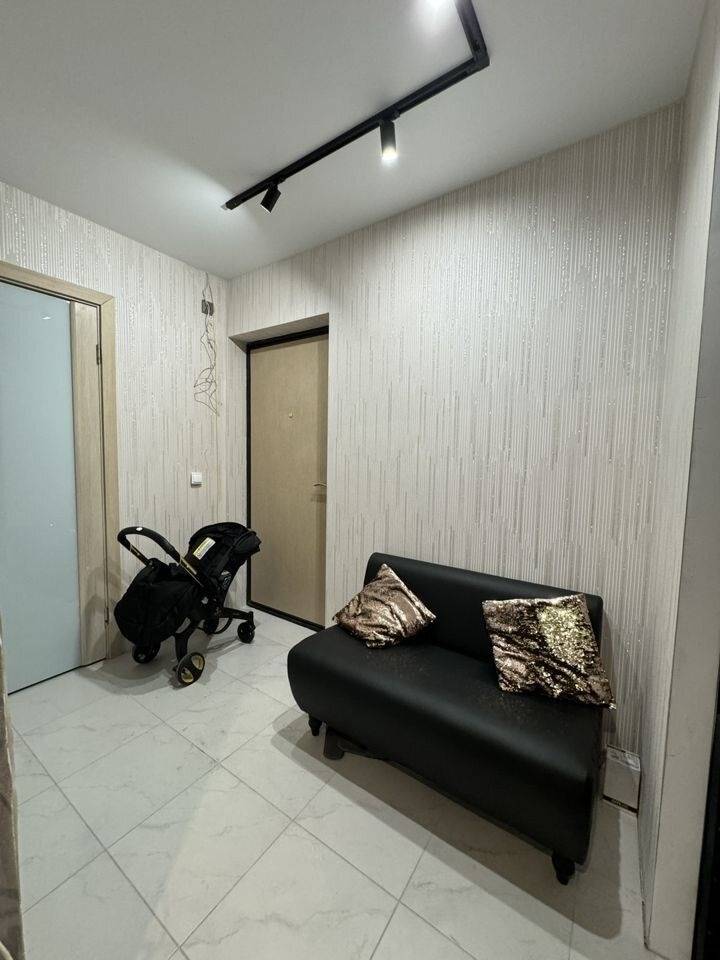 2206345-4