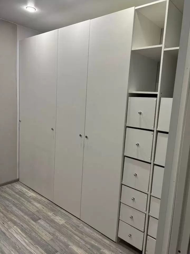 3987377-7