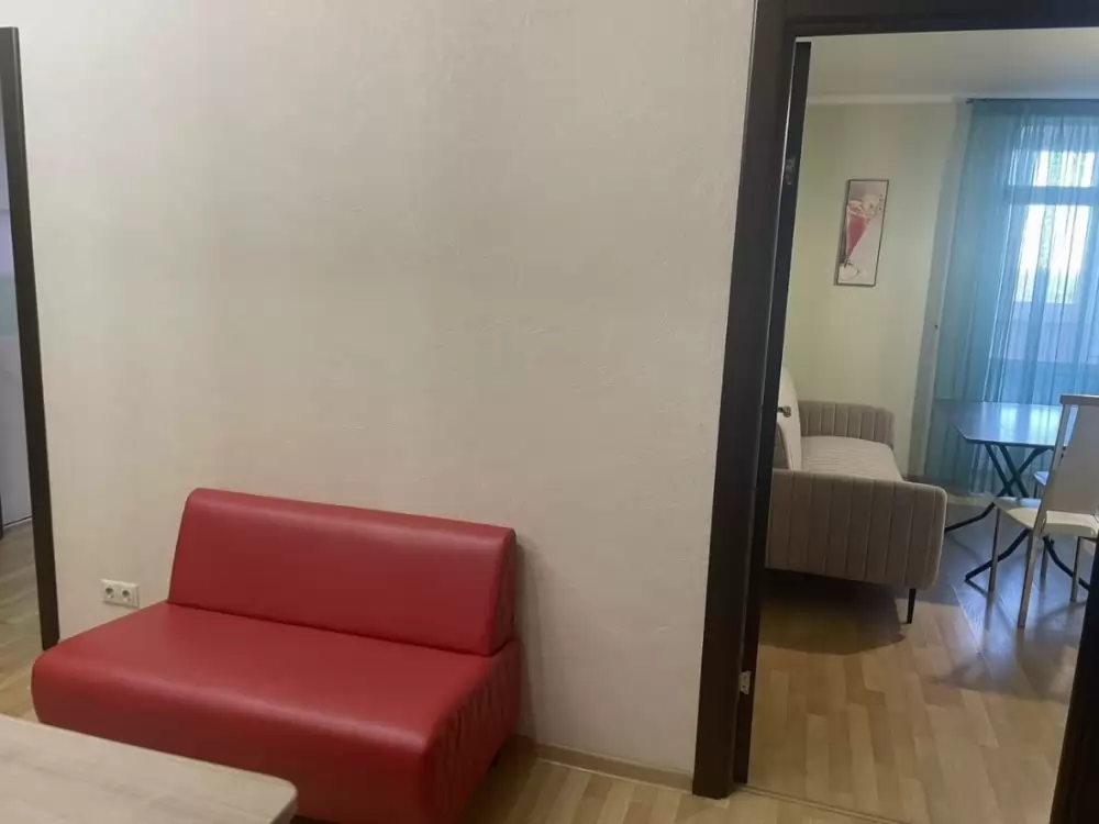 4436932-8