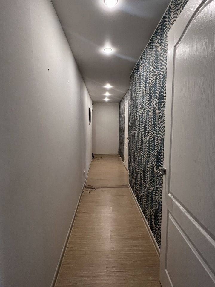 2808625-11