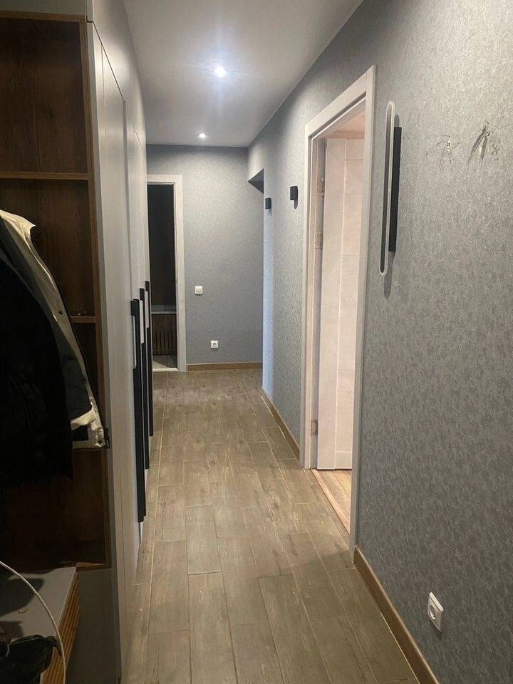 2944798-7