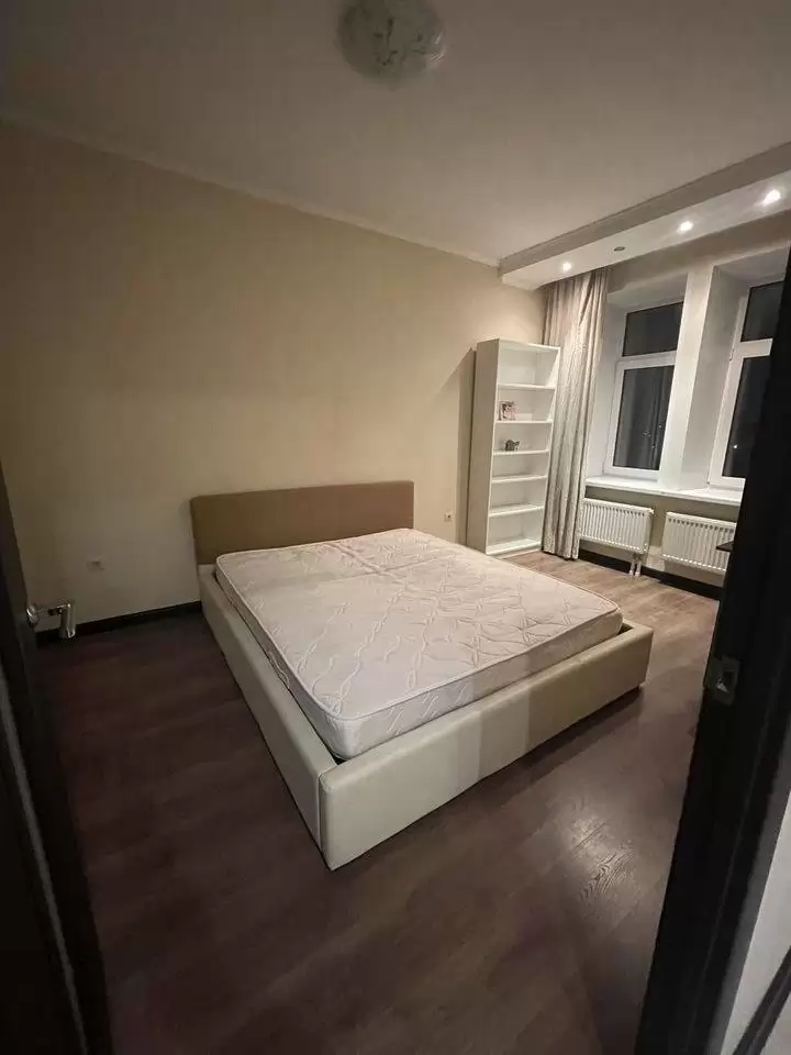 2982472-3