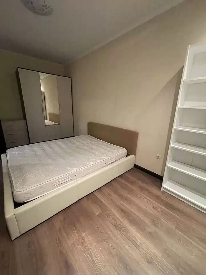 2982472-4