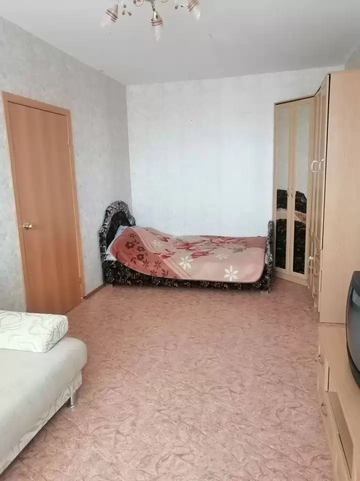 3076958-9