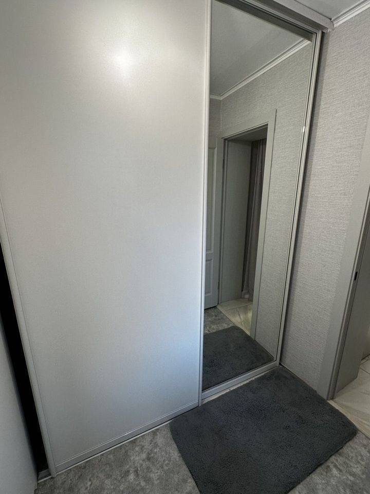 3278751-18