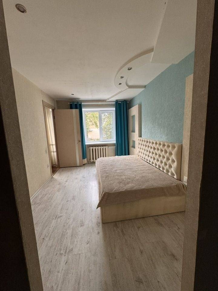 3313731-8