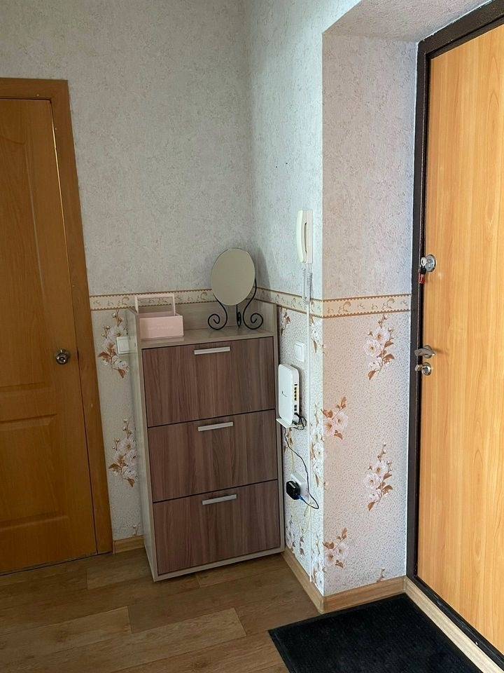 3370885-3