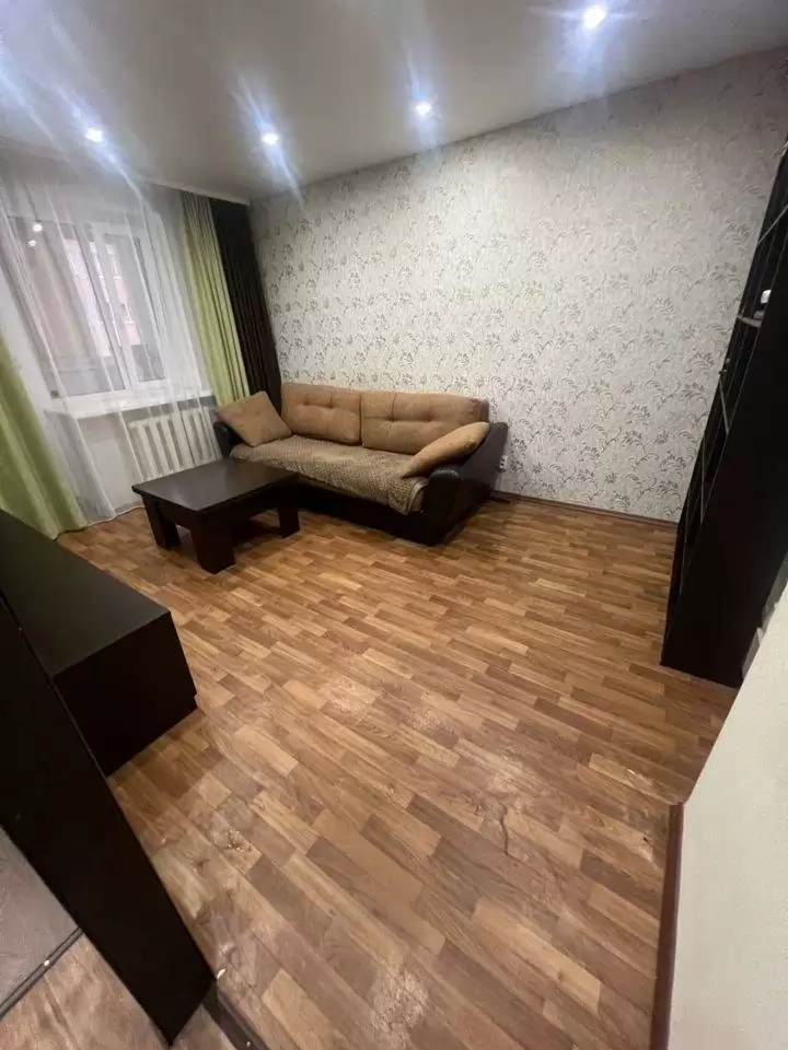 3676753-4