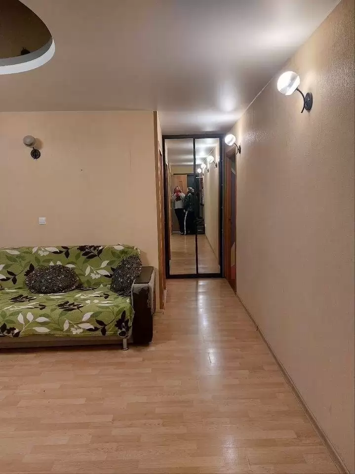 3696497-5