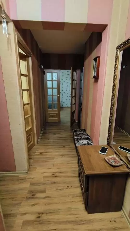 3712392-8