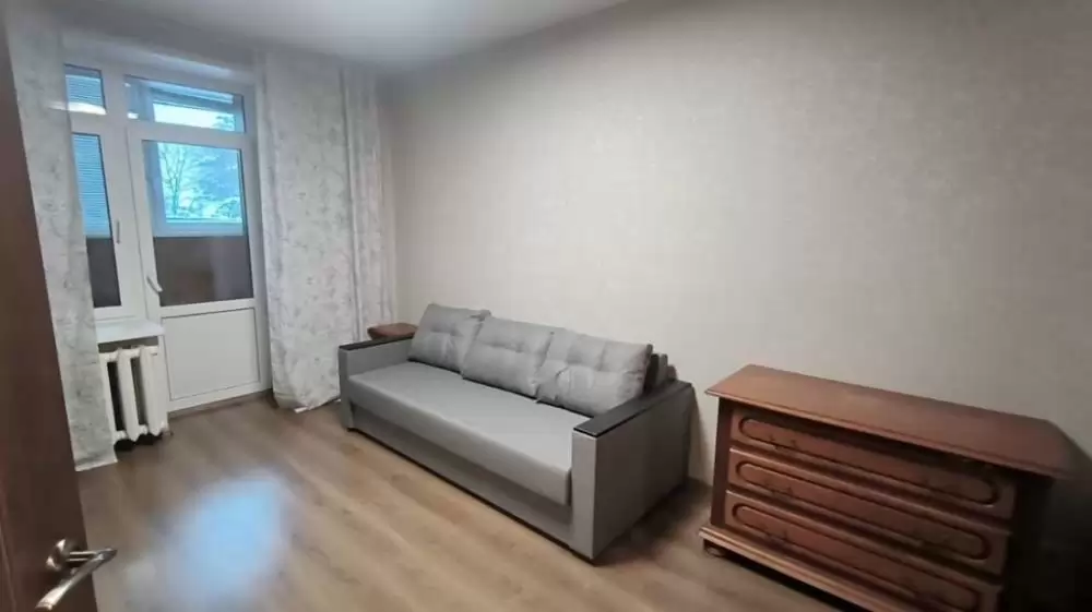 3784302-3