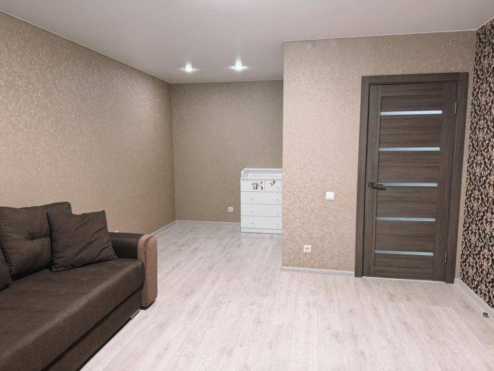 696de0a830296a5c4b087974-2