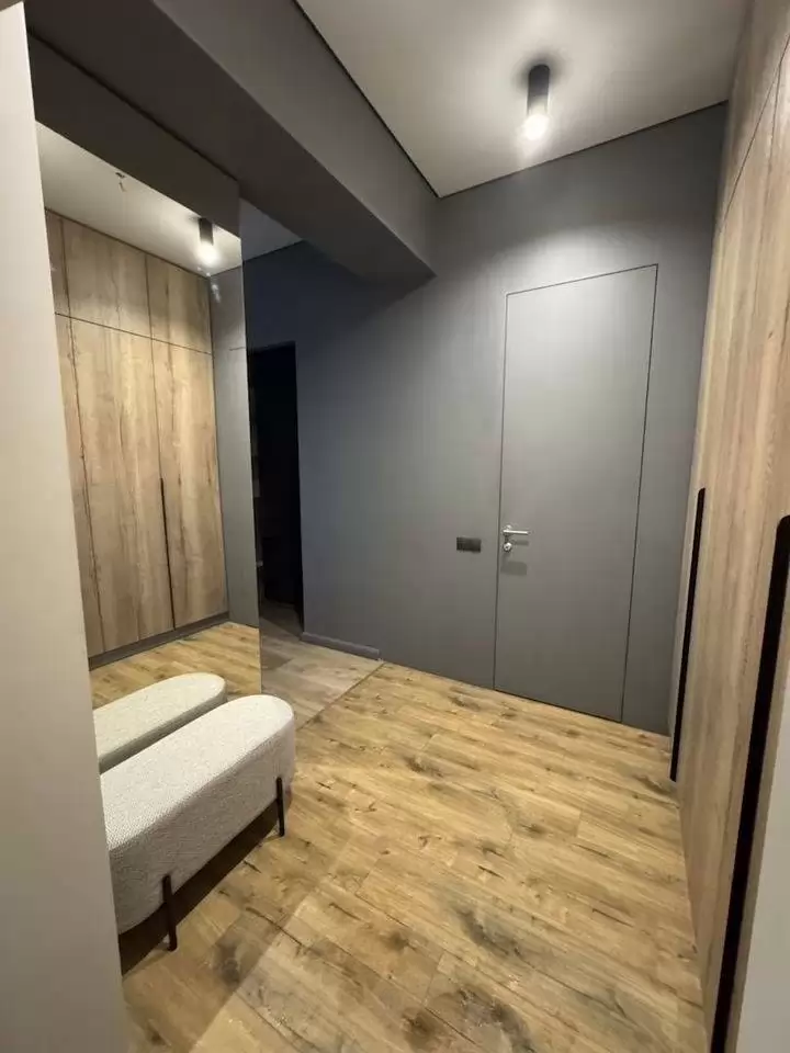 3956972-21