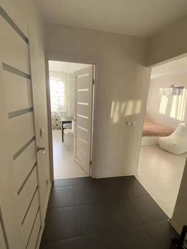 3962283-3