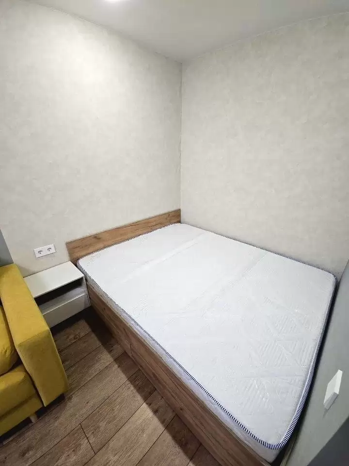 4025174-6