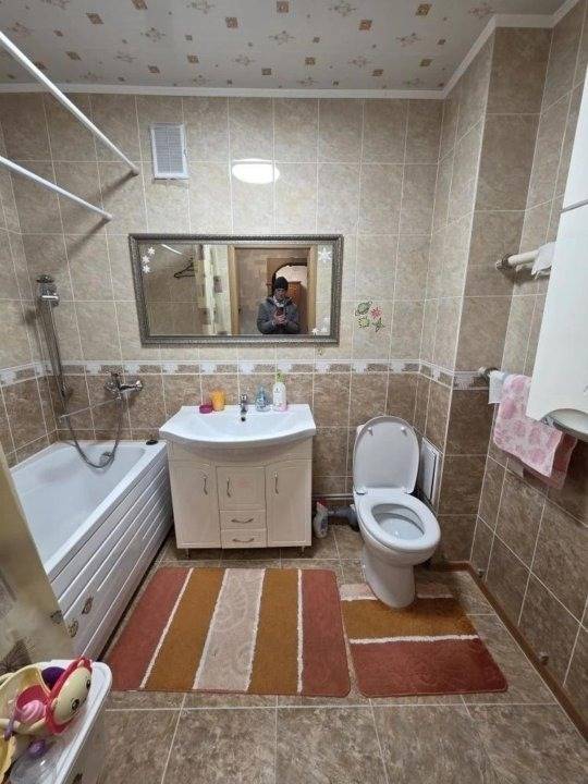 69d8b521bc32da493503235c-2