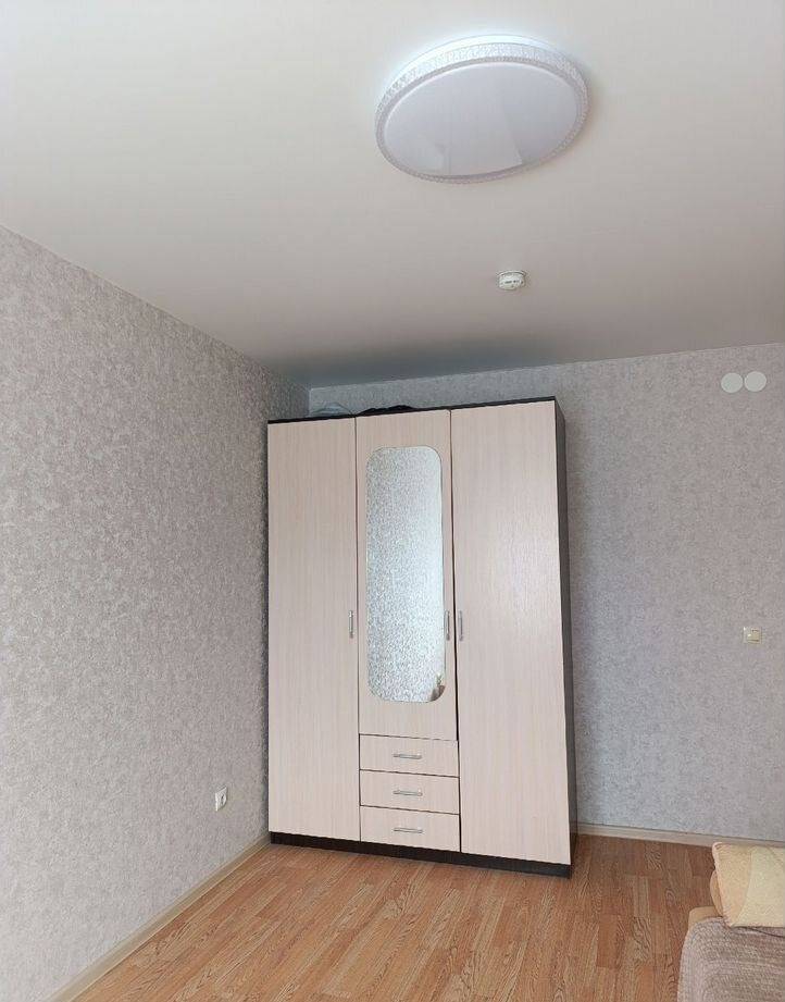 4241878-3