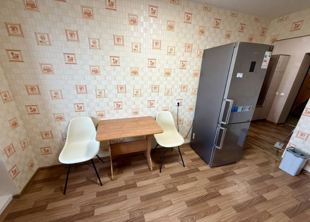 4169852-8