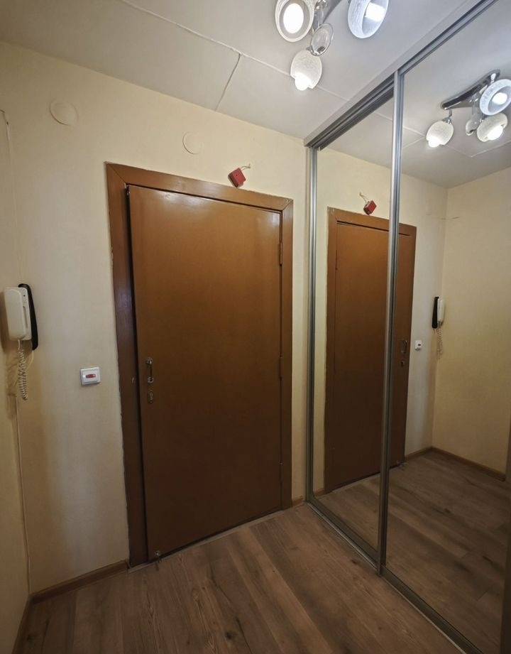 4173591-8