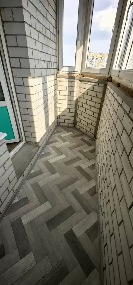 4224747-18