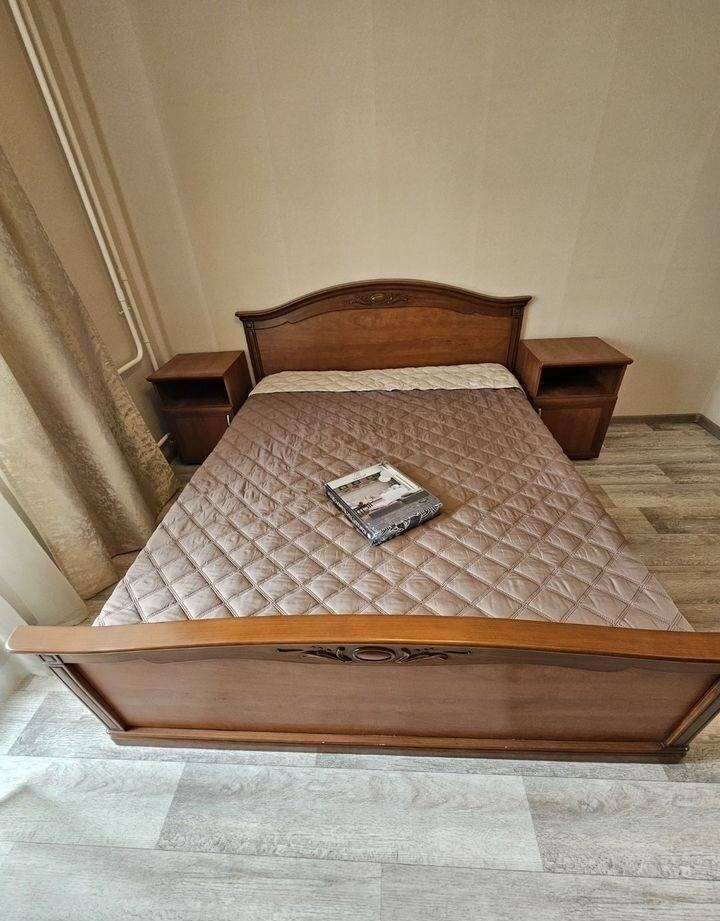 4228499-14