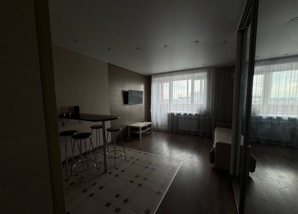 4238832-5