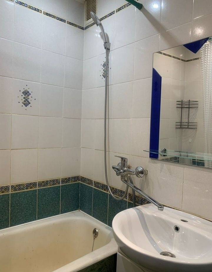4241688-15