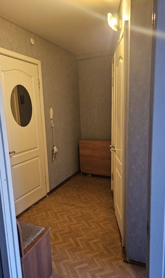 4249828-11