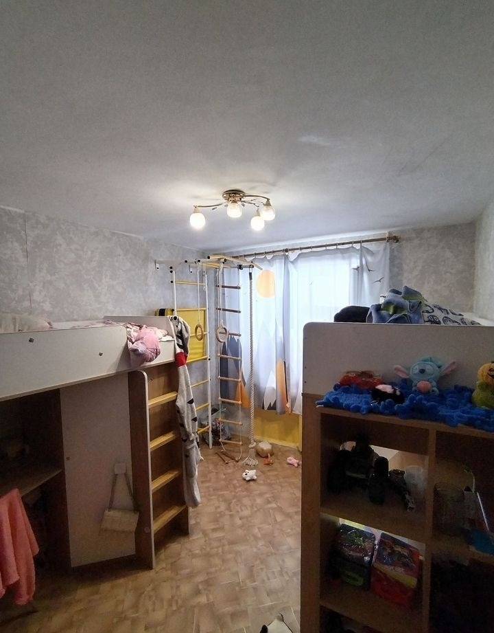 4276839-10